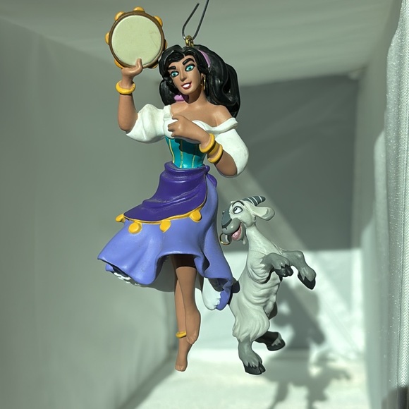 Disney Holiday Hunchback Of Notre Dame Esmeralda And Djali Goat Disney Keepsake Ornament